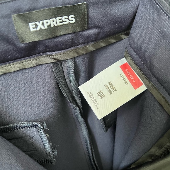 EXPRESS - Picture 2 of 3